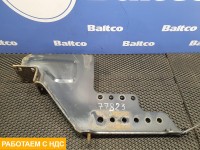 Кронштейн усилителя переднего бампера правый